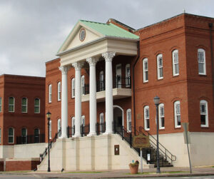 photo of Gilmer County Courthouse